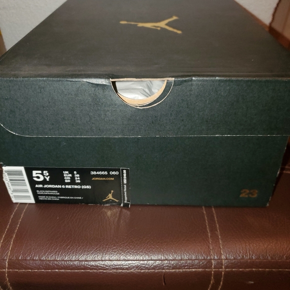 Jordan 6 Retro Black Infared *Authentic* - Picture 6 of 6